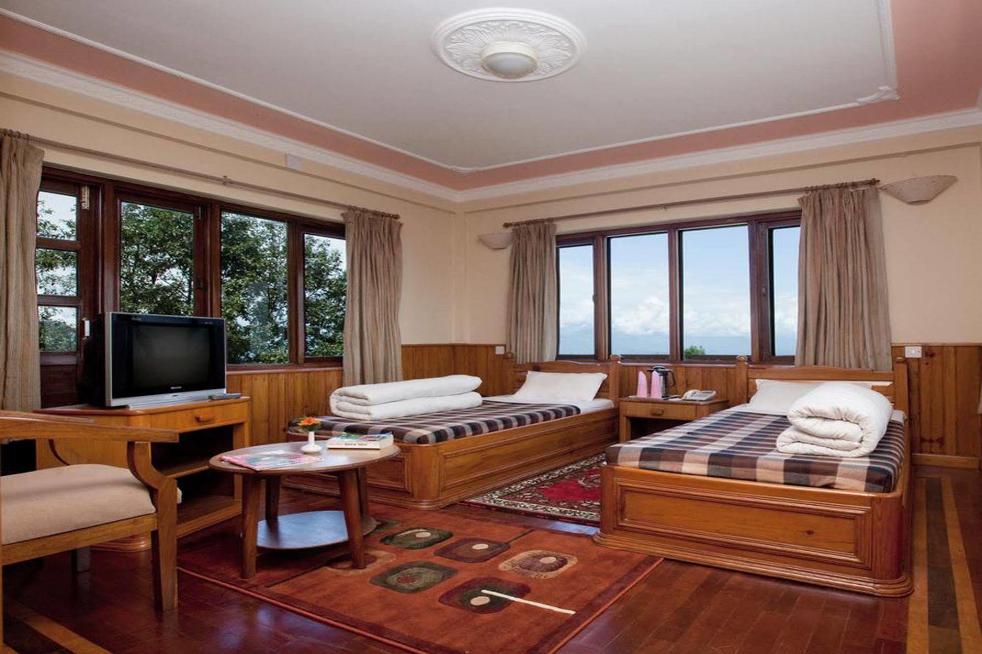 นาครโกต ซันไชน์ โฮเต็ล Hotel Baluwapati Deupur ภายนอก รูปภาพ