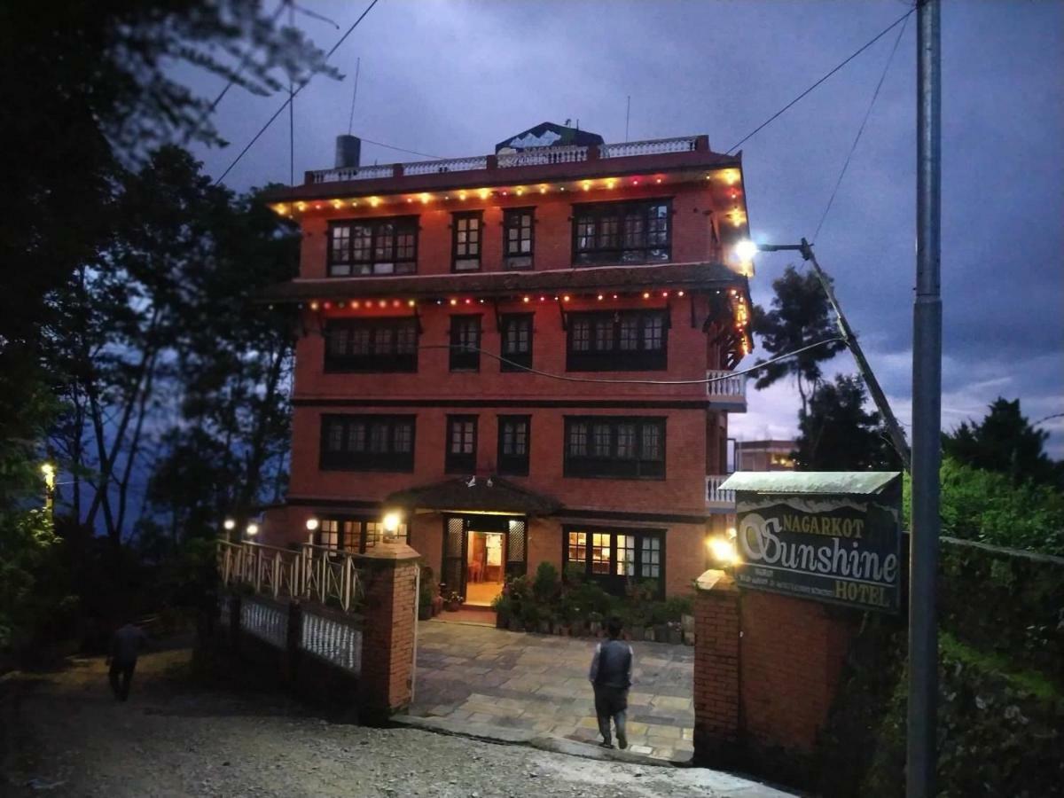 นาครโกต ซันไชน์ โฮเต็ล Hotel Baluwapati Deupur ภายนอก รูปภาพ