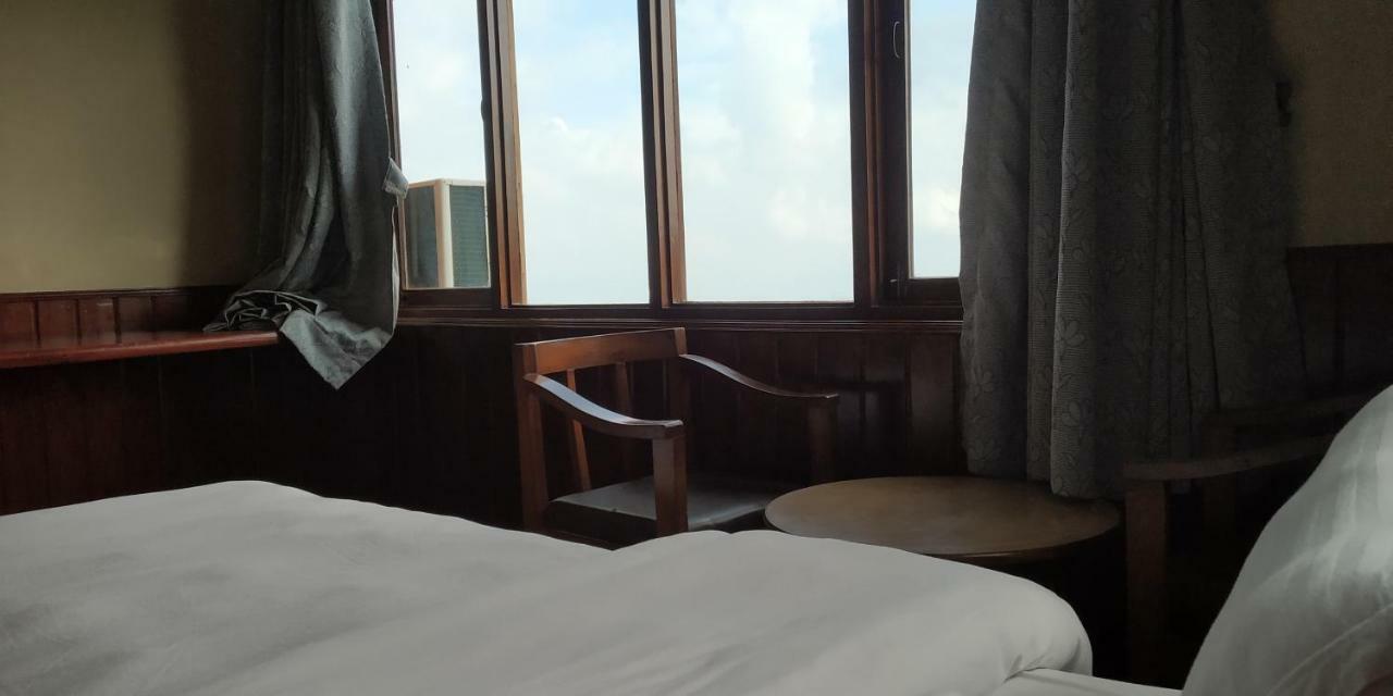 นาครโกต ซันไชน์ โฮเต็ล Hotel Baluwapati Deupur ภายนอก รูปภาพ