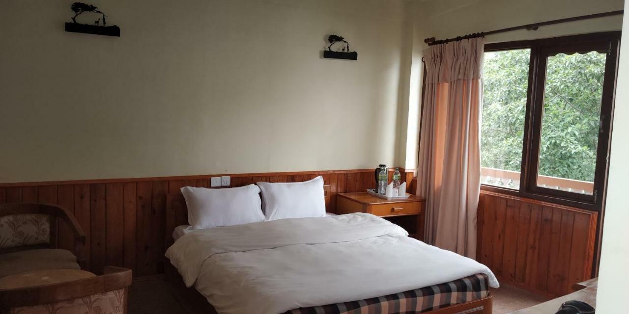 นาครโกต ซันไชน์ โฮเต็ล Hotel Baluwapati Deupur ภายนอก รูปภาพ