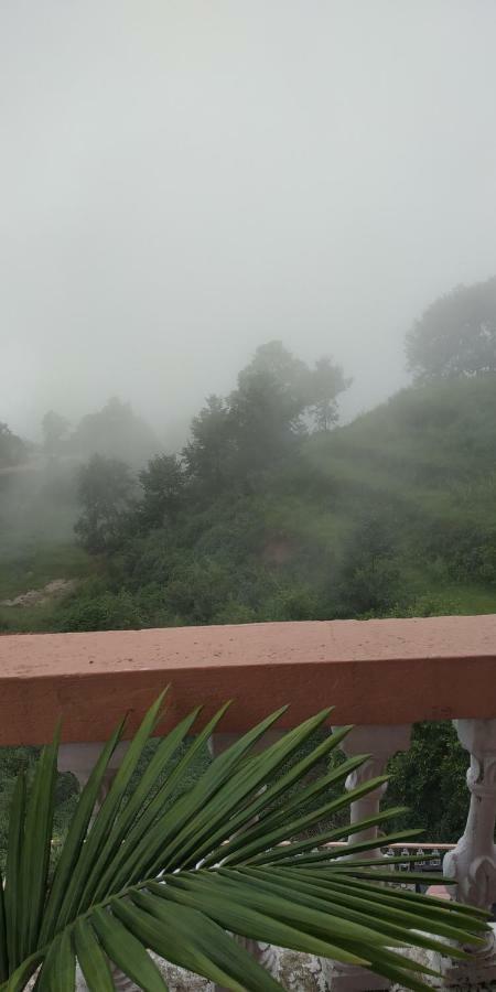 นาครโกต ซันไชน์ โฮเต็ล Hotel Baluwapati Deupur ภายนอก รูปภาพ